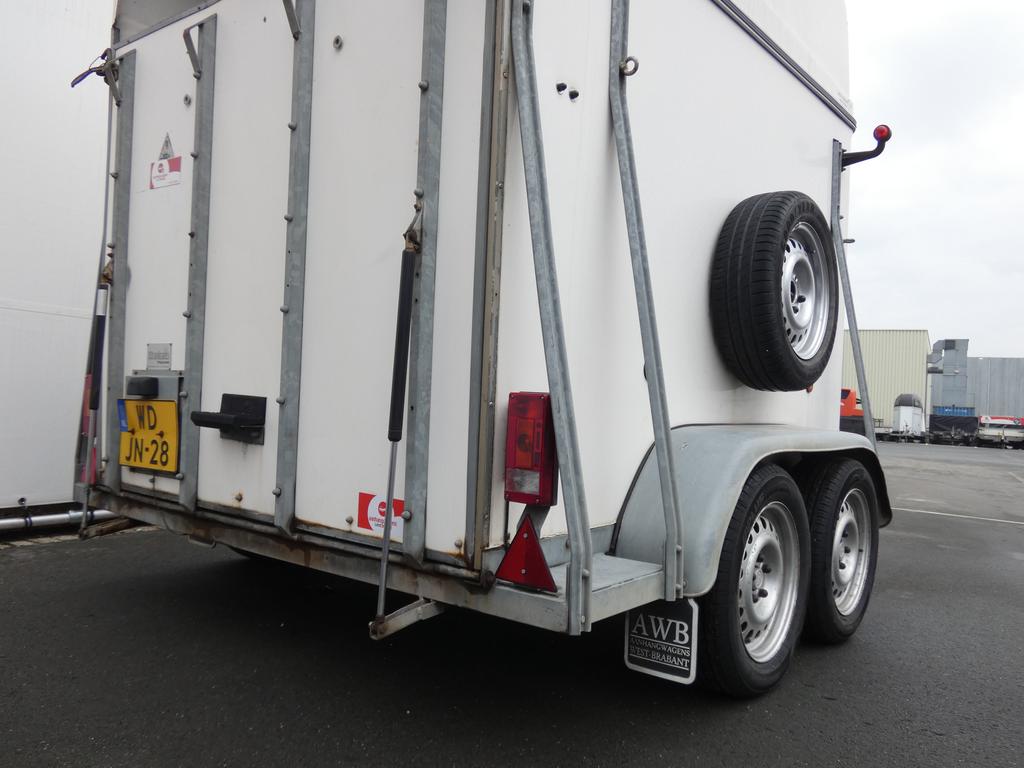 Westtrailers Paardentrailer 315x165x231cm 2000kg